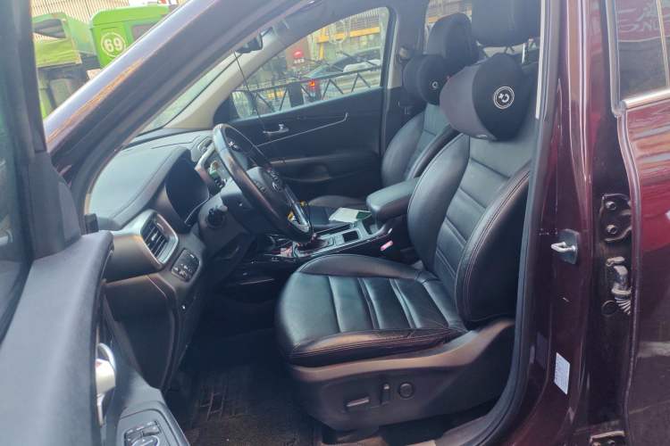 Used Kia Sorento 2015 Sorento L 2.2T Diesel 4WD Elite Edition 7 Seats China IV Standard Left Front Seat