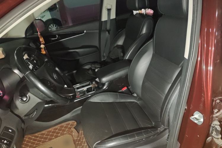 Used Kia Sorento 2015 Sorento L 2.2T Diesel 4WD Elite Edition 7 Seats China IV Standard Left Front Seat