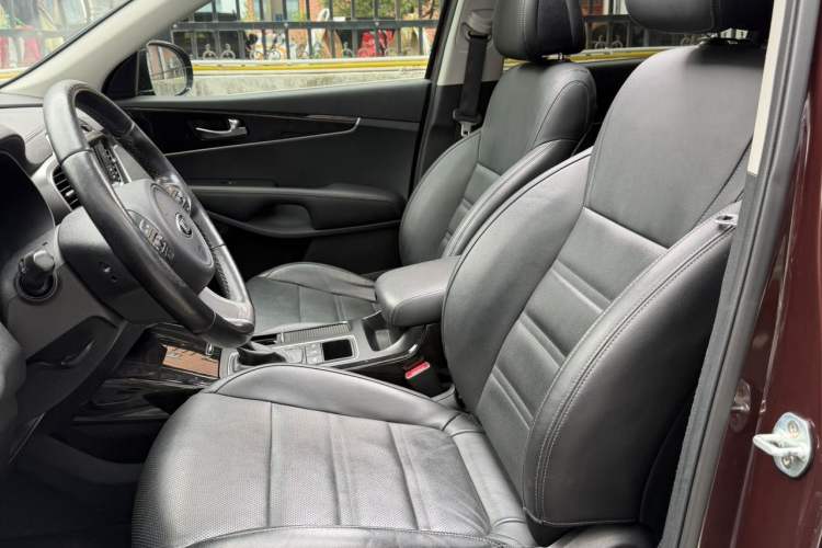 Used Kia Sorento 2015 Sorento L 2.4L Gasoline 4WD Elite Edition 7 Seats China V Emission Standard Left Front Seat