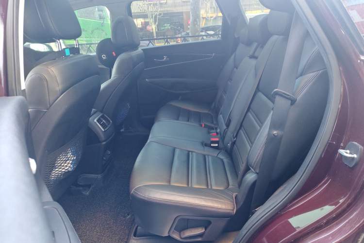 Used Kia Sorento 2015 Sorento L 2.2T Diesel 4WD Elite Edition 7 Seats China IV Standard Left Rear Seat