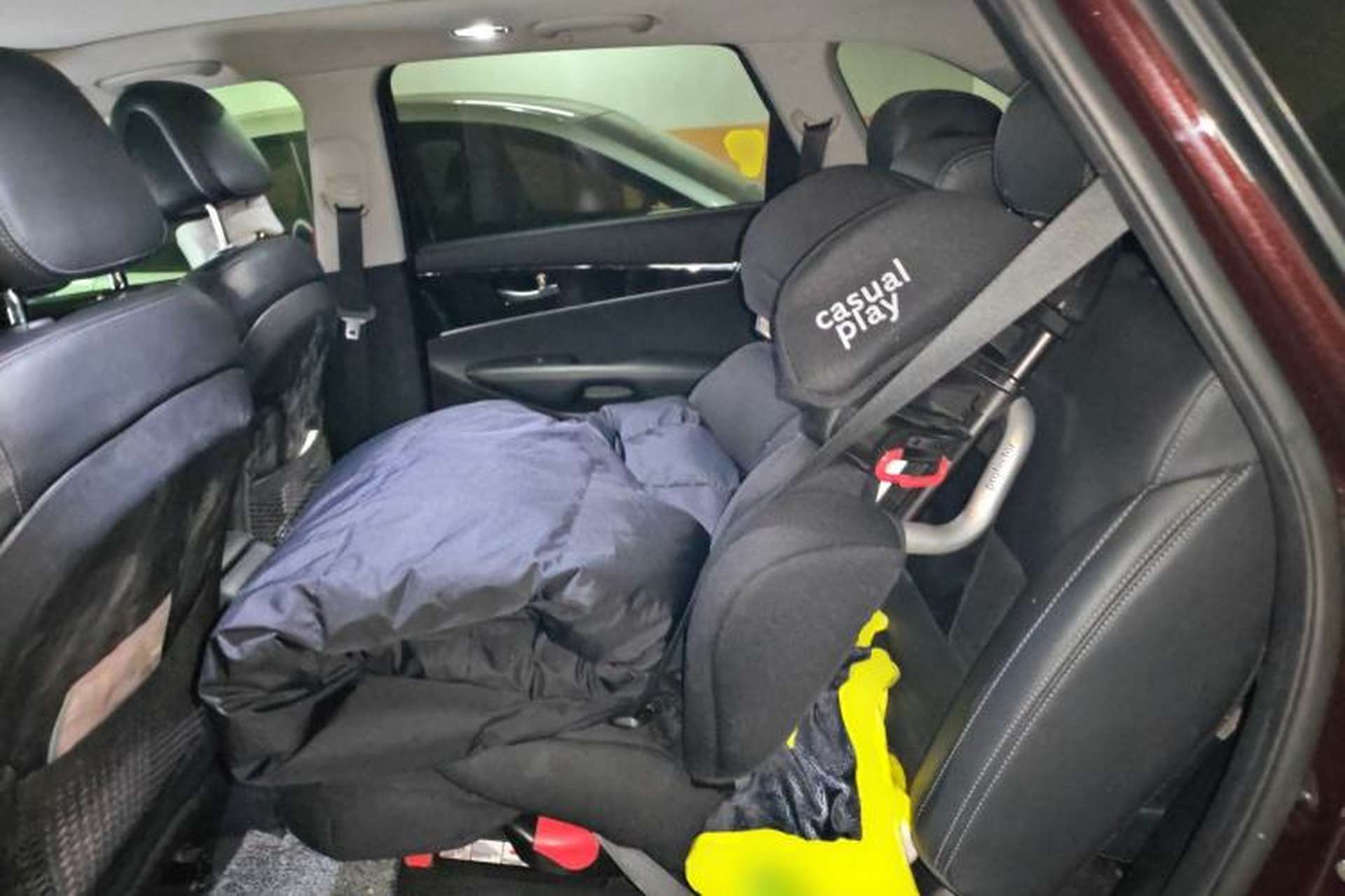 Used Kia Sorento 2015 Sorento L 2.4L Gasoline 4WD Elite Edition 7 Seats China IV Standard Left Rear Seat