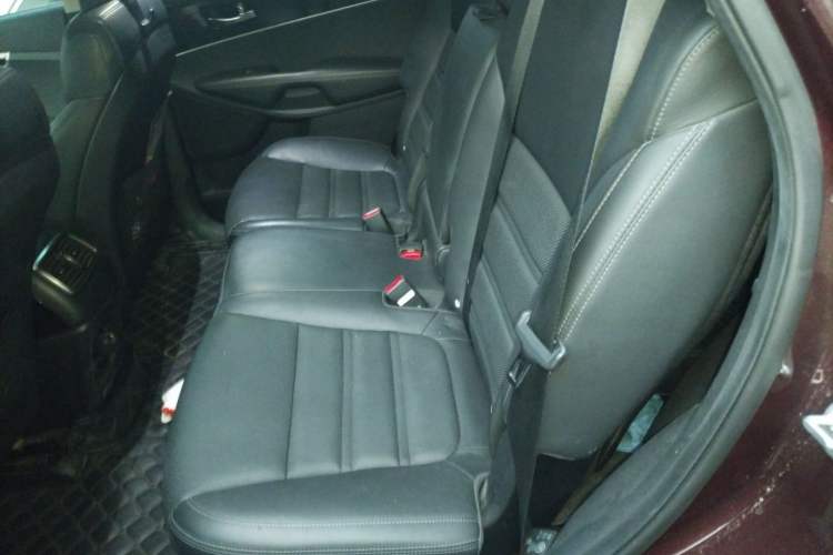 Used Kia Sorento 2015 Sorento L 2.4L Gasoline 4WD Elite Edition 7 Seats China V Emission Standard Left Rear Seat