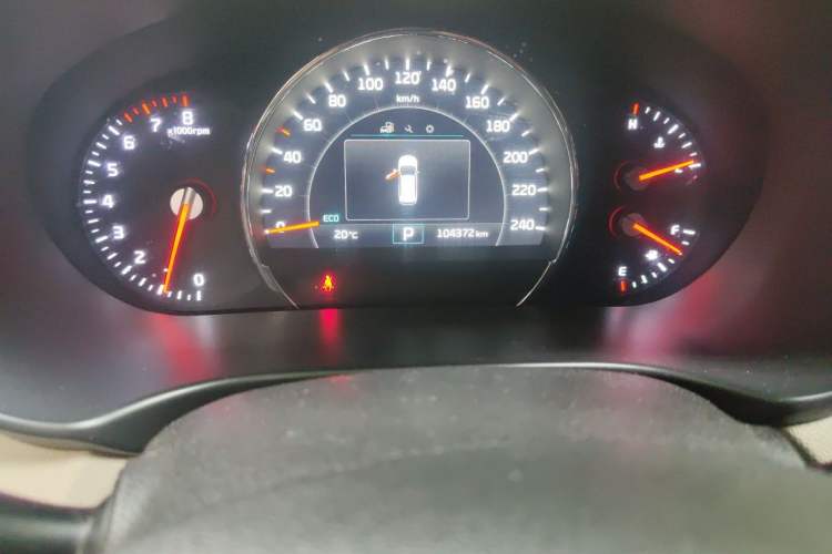 Used Kia Sorento 2015 Sorento L 2.4L Gasoline 4WD Elite Edition 5 Seats China IV Standard Odometer Close Up