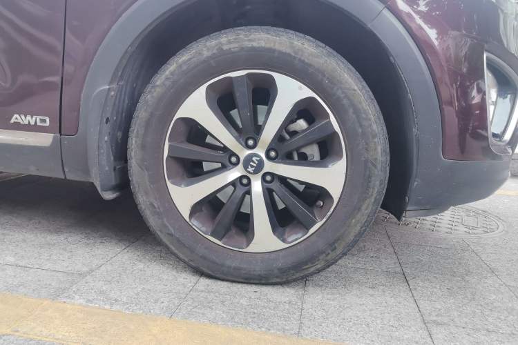 Used Kia Sorento 2015 Sorento L 2.2T Diesel 4WD Elite Edition 5 Seats China IV Standard Right Front Wheel Hub