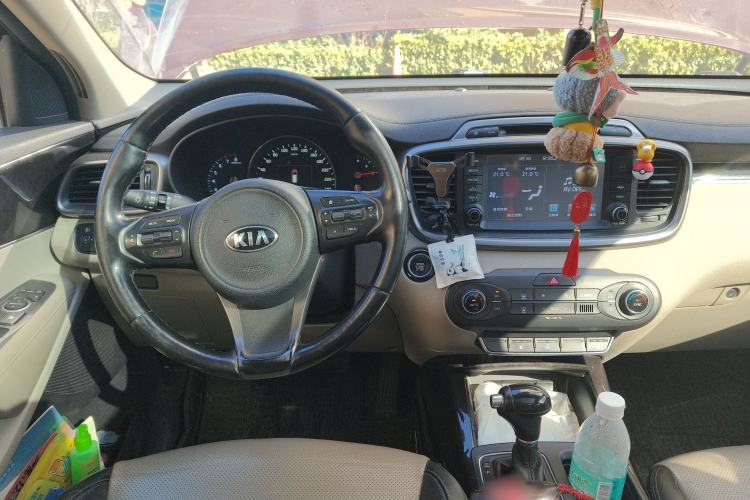 Used Kia Sorento 2015 Sorento L 2.4L Gasoline 4WD Elite Edition 7 Seats China V Emission Standard Steering Wheel