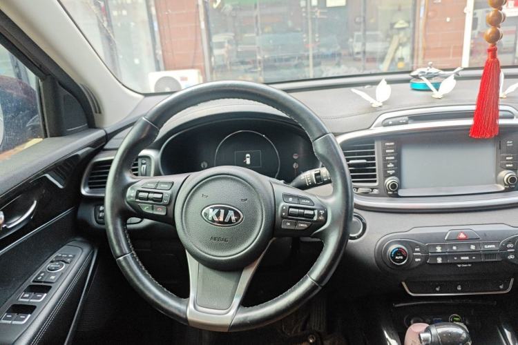 Used Kia Sorento 2015 Sorento L 2.4L Gasoline 4WD Elite Edition 5 Seats China IV Standard Steering Wheel