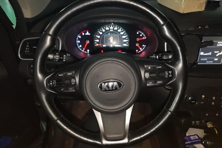 Used Kia Sorento 2015 Sorento L 2.2T Diesel 4WD Elite Edition 7 Seats China IV Standard Steering Wheel