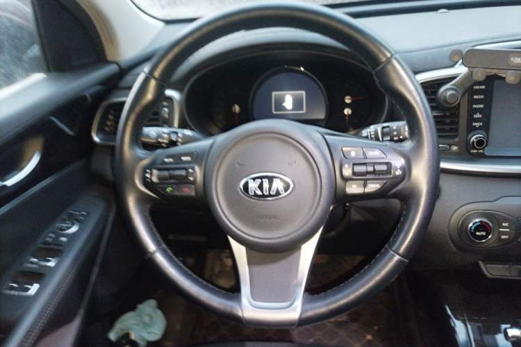 Used Kia Sorento 2015 Sorento L 2.4L Gasoline 4WD Elite Edition 7 Seats China V Emission Standard Steering Wheel