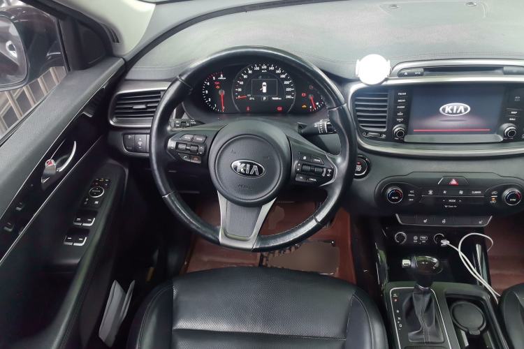 Used Kia Sorento 2015 Sorento L 2.2T Diesel 4WD Elite Edition 5 Seats China IV Standard Steering Wheel