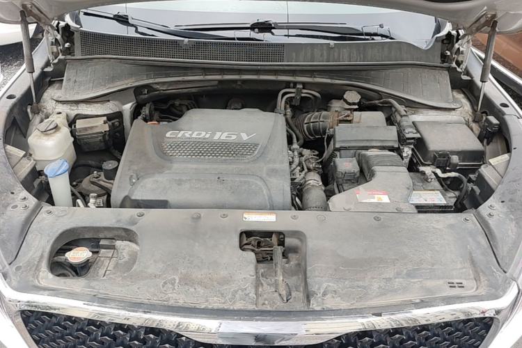 Used Kia Sorento 2015 Sorento L 2.2T Diesel 4WD Elite Edition 5 Seats China IV Standard Engine Bay