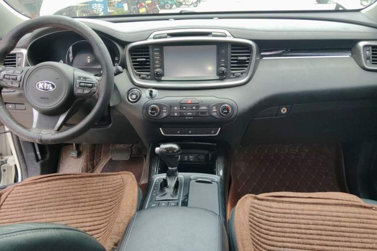 Used Kia Sorento 2015 Sorento L 2.4L Gasoline 4WD Elite Edition 7 Seats China V Emission Standard Audio And AC Panel