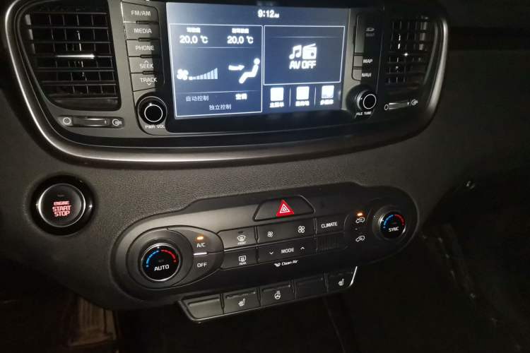 Used Kia Sorento 2015 Sorento L 2.4L Gasoline 4WD Elite Edition 5 Seats China IV Standard Audio And AC Panel