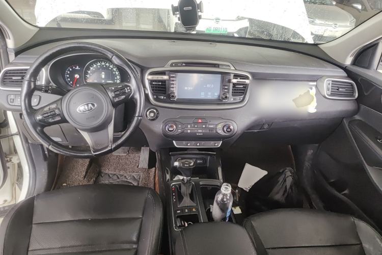Used Kia Sorento 2015 Sorento L 2.4L Gasoline 4WD Elite Edition 5 Seats China IV Standard Center Console