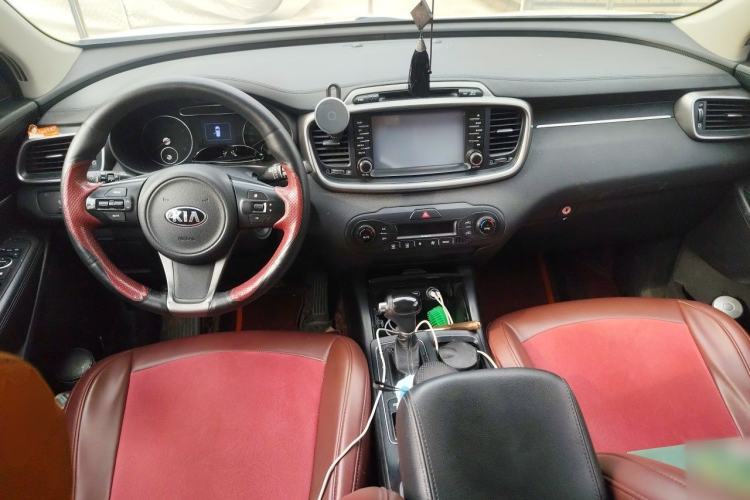 Used Kia Sorento 2015 Sorento L 2.4L Gasoline 4WD Sport Edition 5 Seats China IV Standard Center Console