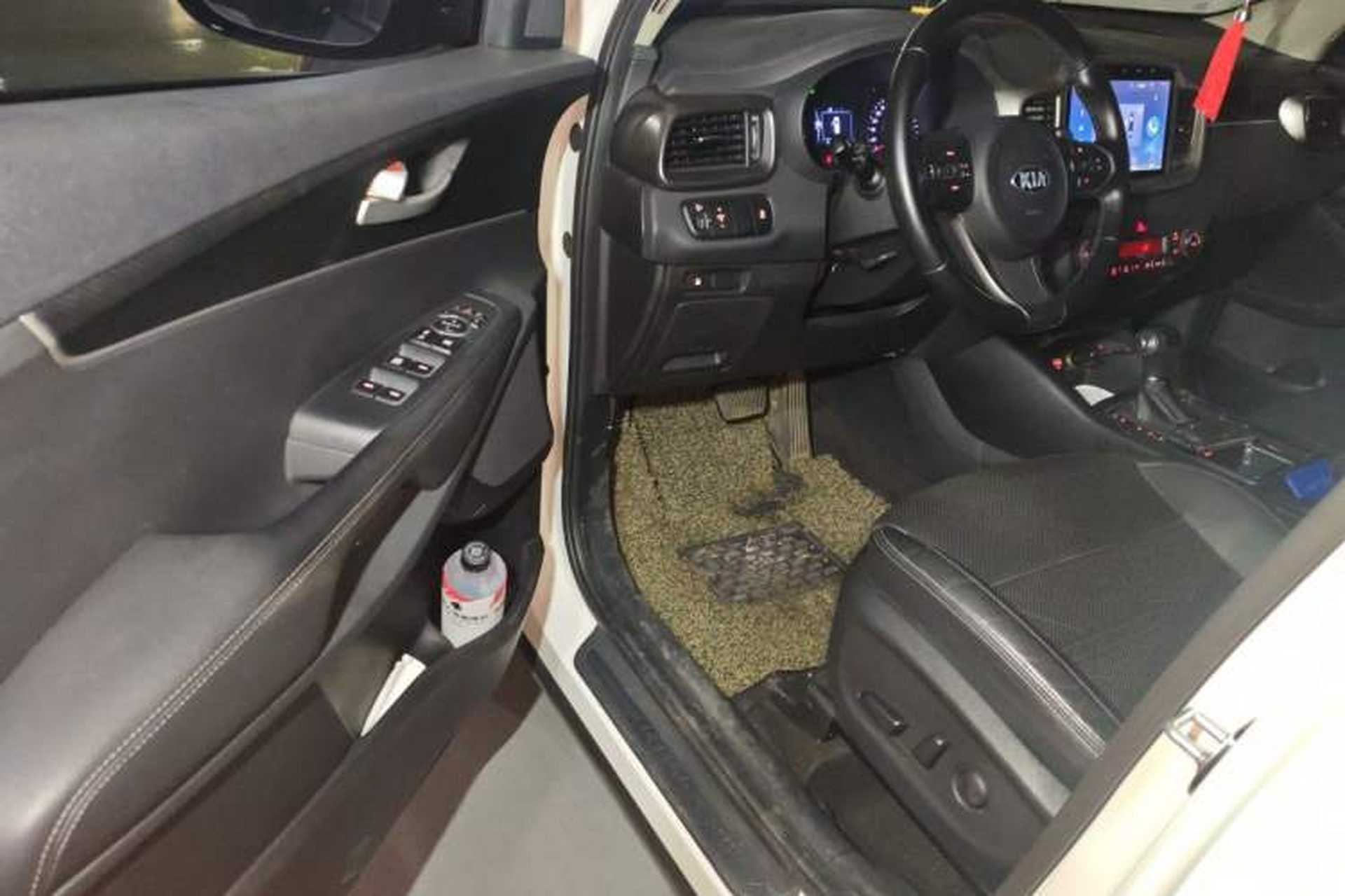 Used Kia Sorento 2015 Sorento L 2.4L Gasoline 4WD Sport Edition 5 Seats China IV Standard Driver Seat