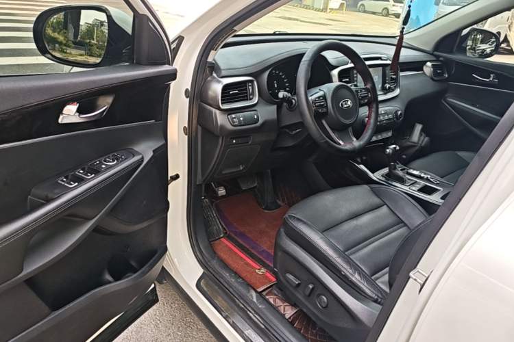 Used Kia Sorento 2015 Sorento L 2.4L Gasoline 4WD Elite Edition 5 Seats China IV Standard Driver Seat
