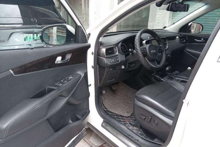 Used Kia Sorento 2015 Sorento L 2.4L Gasoline 4WD Elite Edition 7 Seats China V Emission Standard Driver Seat