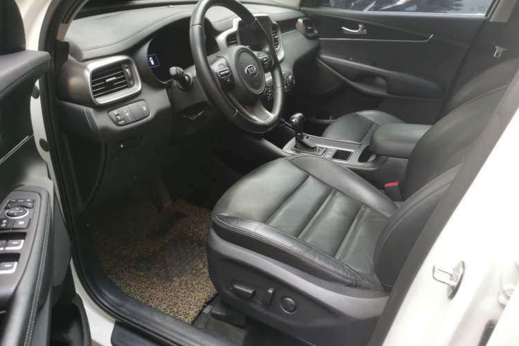 Used Kia Sorento 2015 Sorento L 2.4L Gasoline 4WD Sport Edition 5 Seats China IV Standard Driver Seat