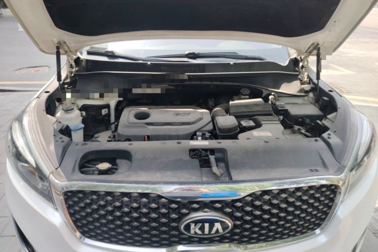 Used Kia Sorento 2015 Sorento L 2.4L Gasoline 4WD Elite Edition 7 Seats China IV Standard Engine Bay