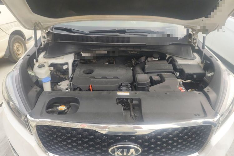 Used Kia Sorento 2015 Sorento L 2.4L Gasoline 4WD Sport Edition 5 Seats China IV Standard Engine Bay