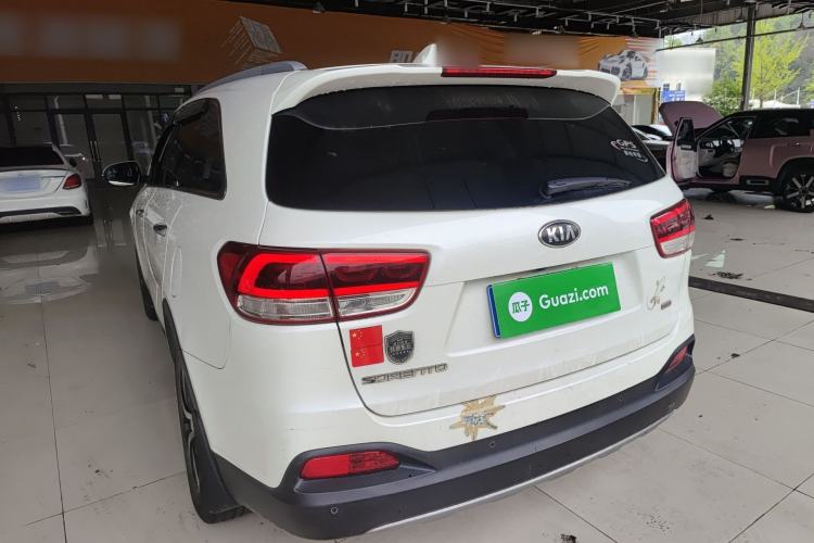 Used Kia Sorento 2015 Sorento L 2.4L Gasoline 4WD Elite Edition 5 Seats China IV Standard Exterior 2