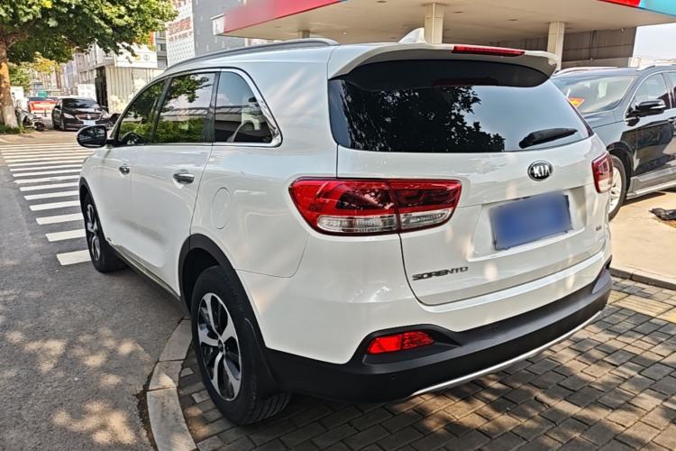 Used Kia Sorento 2015 Sorento L 2.4L Gasoline 4WD Elite Edition 5 Seats China IV Standard Exterior 2