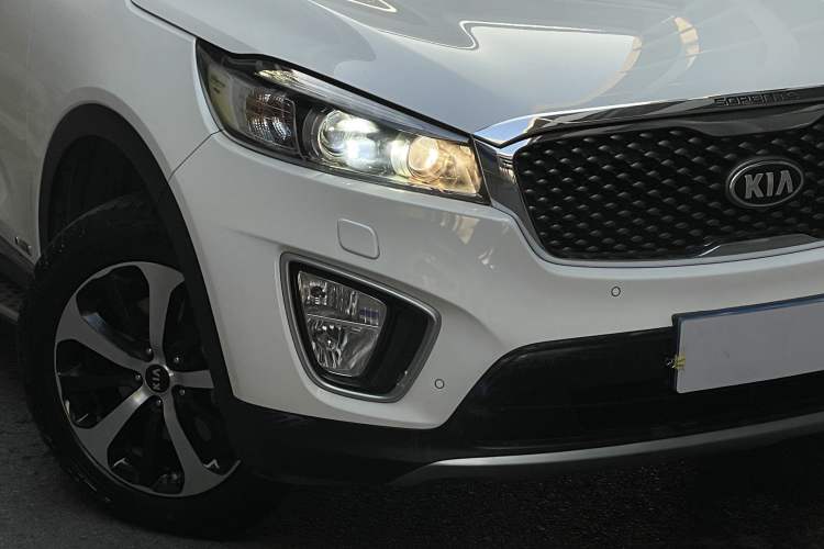 Used Kia Sorento 2015 Sorento L 2.2T Diesel 4WD Prestige Edition 7 Seats China IV Standard Exterior 7