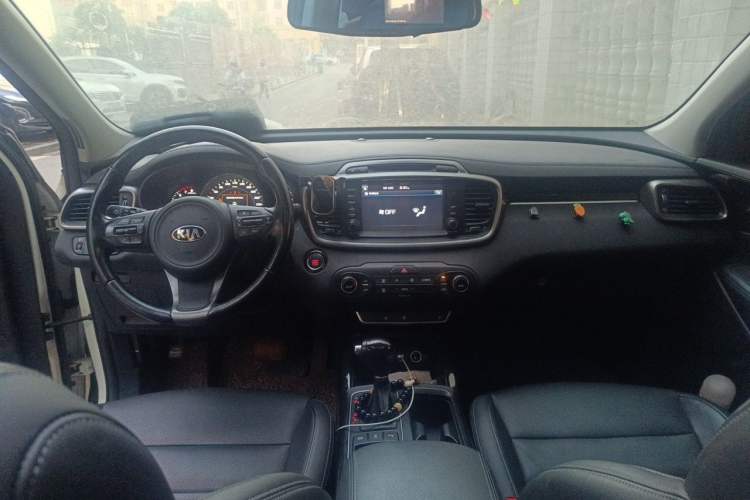Used Kia Sorento 2015 Sorento L 2.4L Gasoline 4WD Elite Edition 5 Seats China V Emission Standard Headliner