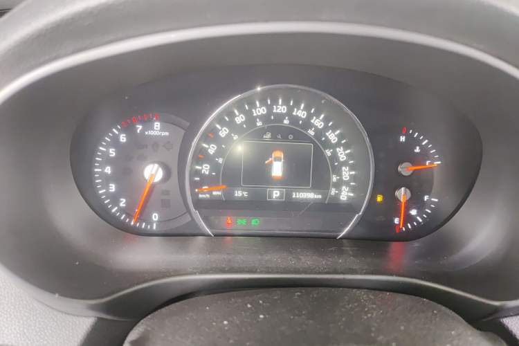 Used Kia Sorento 2015 Sorento L 2.4L Gasoline 4WD Elite Edition 5 Seats China IV Standard Instrument Cluster