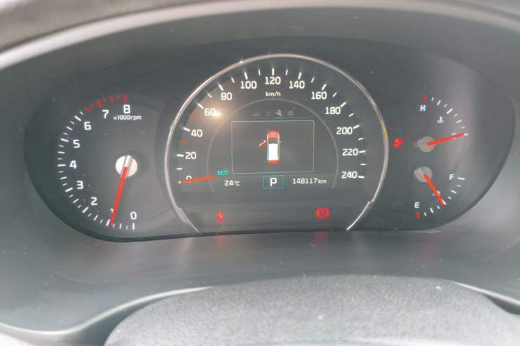Used Kia Sorento 2015 Sorento L 2.4L Gasoline 4WD Elite Edition 5 Seats China IV Standard Instrument Cluster