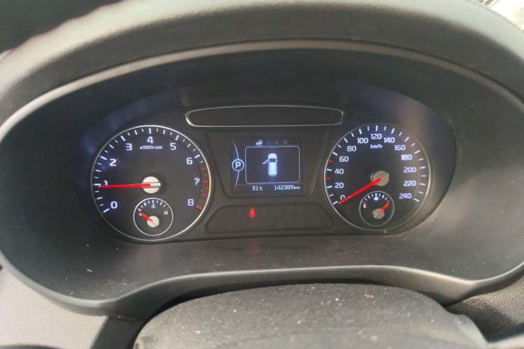 Used Kia Sorento 2015 Sorento L 2.4L Gasoline 4WD Sport Edition 5 Seats China IV Standard Instrument Cluster