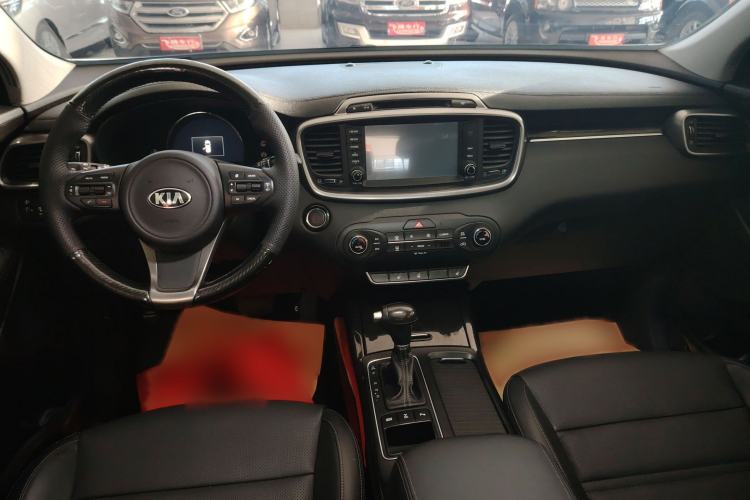 Used Kia Sorento 2015 Sorento L 2.4L Gasoline 4WD Elite Edition 7 Seats China IV Standard Interior 3