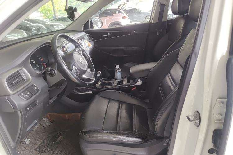 Used Kia Sorento 2015 Sorento L 2.4L Gasoline 4WD Elite Edition 5 Seats China IV Standard Left Front Seat