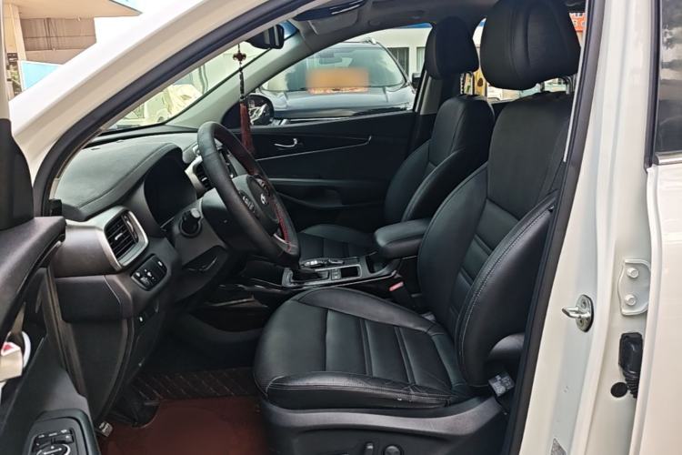 Used Kia Sorento 2015 Sorento L 2.4L Gasoline 4WD Elite Edition 5 Seats China IV Standard Left Front Seat