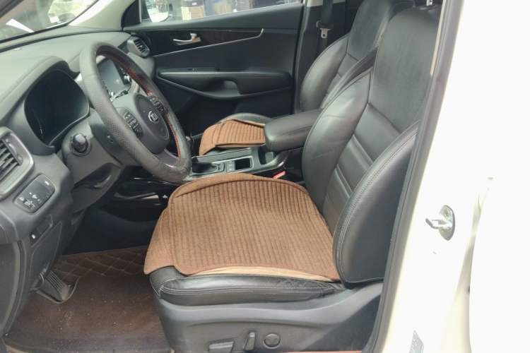 Used Kia Sorento 2015 Sorento L 2.4L Gasoline 4WD Elite Edition 7 Seats China V Emission Standard Left Front Seat