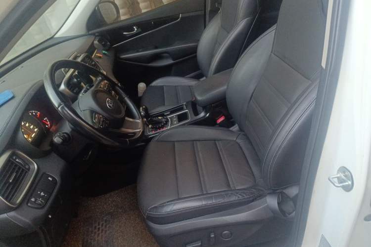 Used Kia Sorento 2015 Sorento L 2.4L Gasoline 4WD Elite Edition 5 Seats China V Emission Standard Left Front Seat