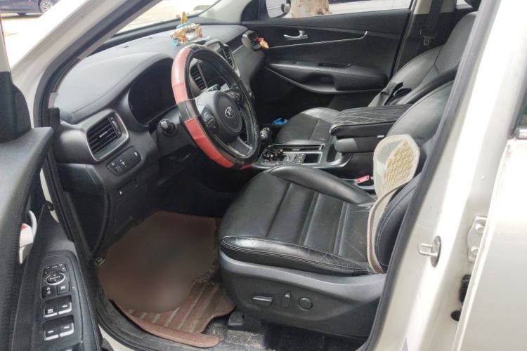 Used Kia Sorento 2015 Sorento L 2.4L Gasoline 4WD Sport Edition 5 Seats China IV Standard Left Front Seat