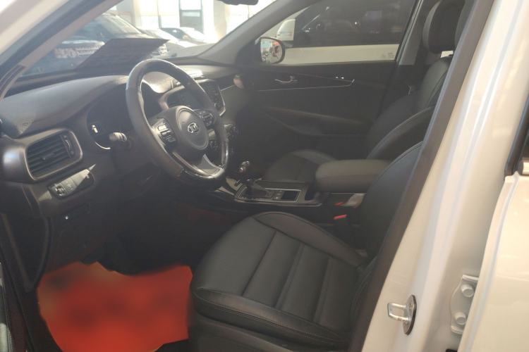 Used Kia Sorento 2015 Sorento L 2.4L Gasoline 4WD Elite Edition 7 Seats China IV Standard Left Front Seat