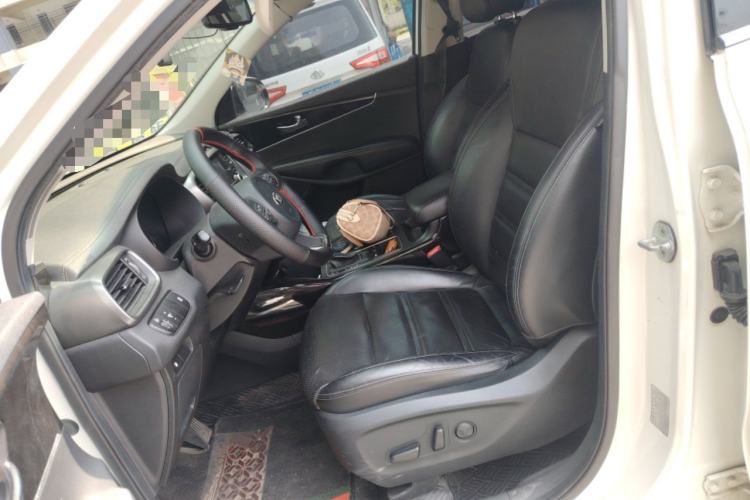 Used Kia Sorento 2015 Sorento L 2.4L Gasoline 4WD Elite Edition 7 Seats China IV Standard Left Front Seat