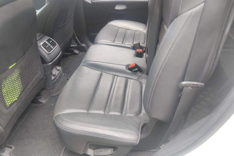 Used Kia Sorento 2015 Sorento L 2.2T Diesel 4WD Elite Edition 7 Seats China IV Standard Left Rear Seat
