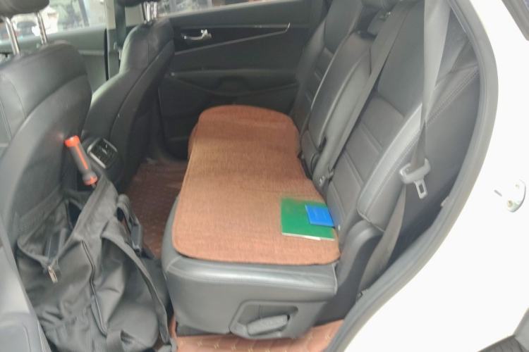 Used Kia Sorento 2015 Sorento L 2.4L Gasoline 4WD Elite Edition 7 Seats China V Emission Standard Left Rear Seat