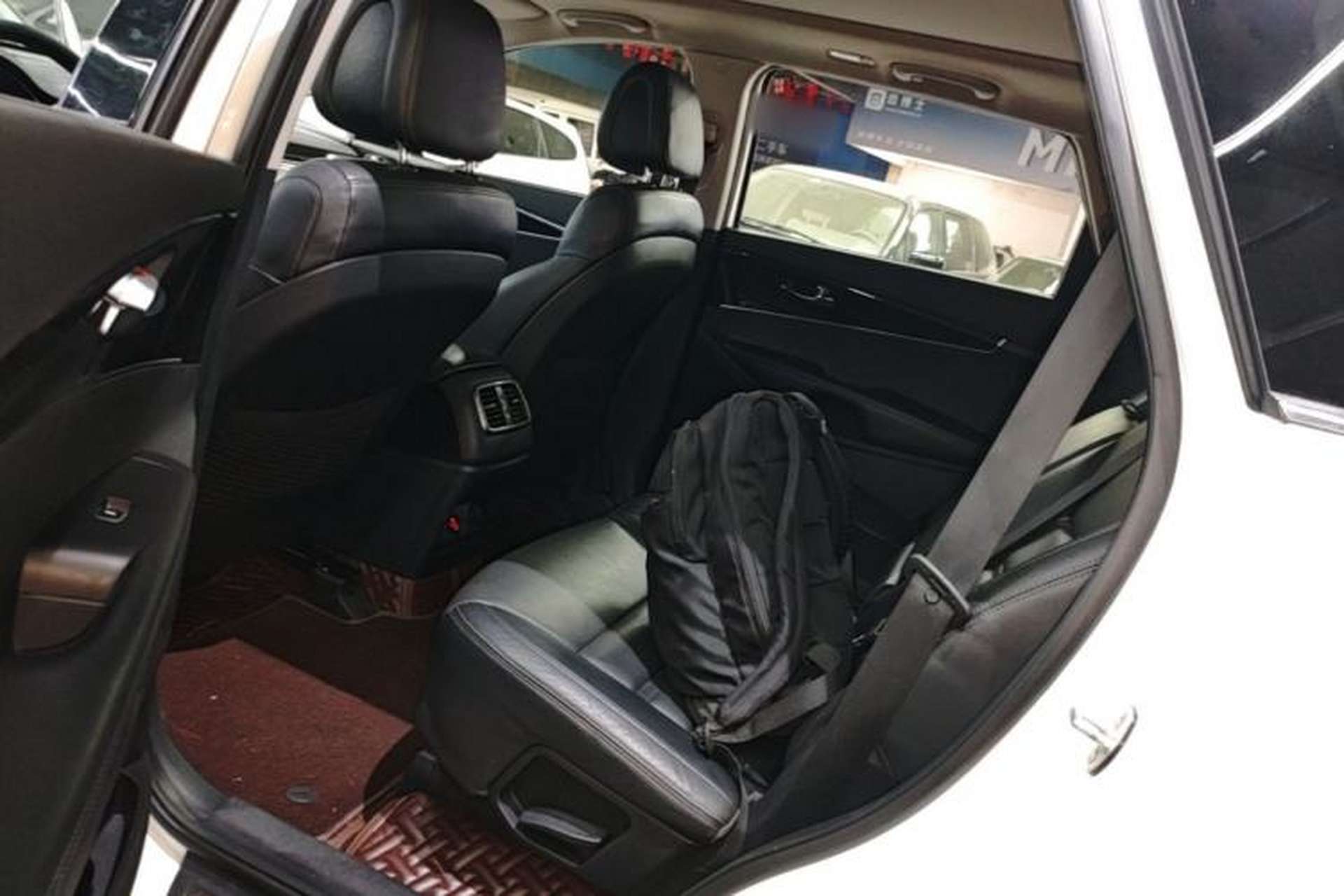 Used Kia Sorento 2015 Sorento L 2.2T Diesel 4WD Elite Edition 7 Seats China IV Standard Left Rear Seat