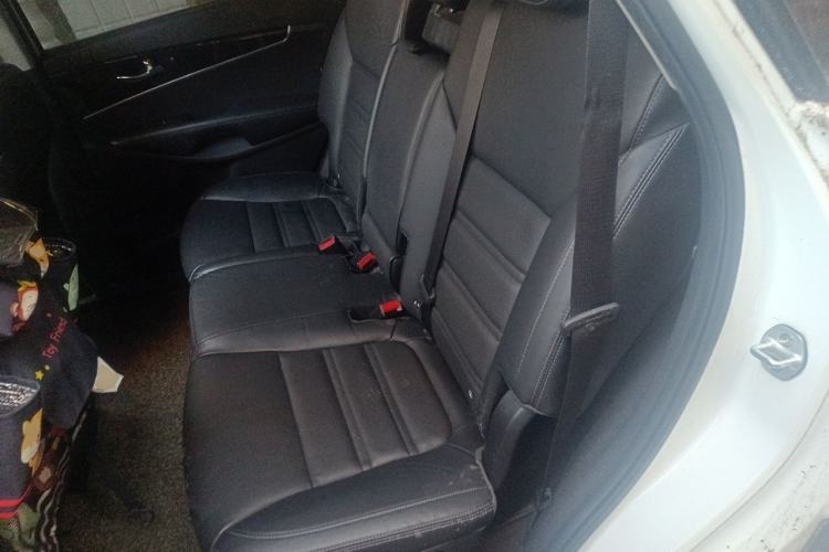 Used Kia Sorento 2015 Sorento L 2.4L Gasoline 4WD Elite Edition 5 Seats China V Emission Standard Left Rear Seat