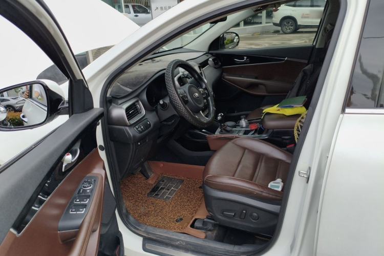 Used Kia Sorento 2015 Sorento L 2.4L Gasoline 4WD Elite Edition 5 Seats China IV Standard Left Rear Seat