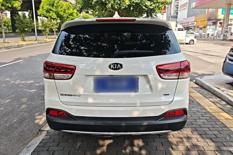 Used Kia Sorento 2015 Sorento L 2.4L Gasoline 4WD Elite Edition 5 Seats China IV Standard Rear