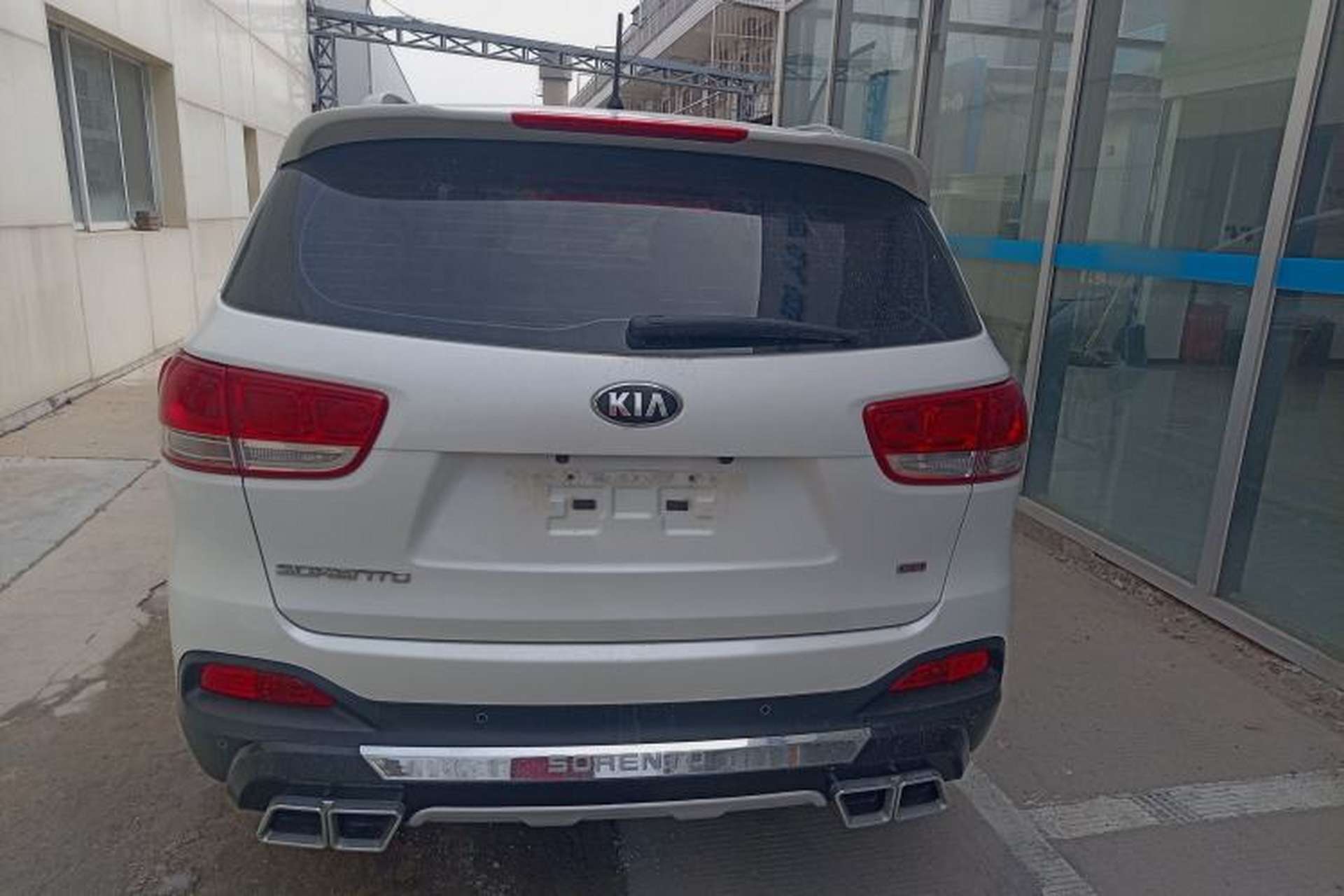 Used Kia Sorento 2015 Sorento L 2.4L Gasoline 4WD Sport Edition 7 Seats China IV Standard Rear