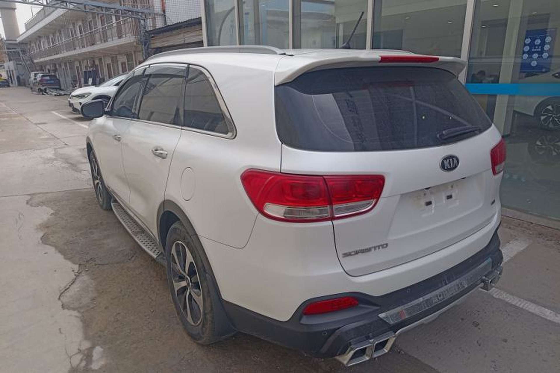 Used Kia Sorento 2015 Sorento L 2.4L Gasoline 4WD Sport Edition 7 Seats China IV Standard Rear Left 45 Deg