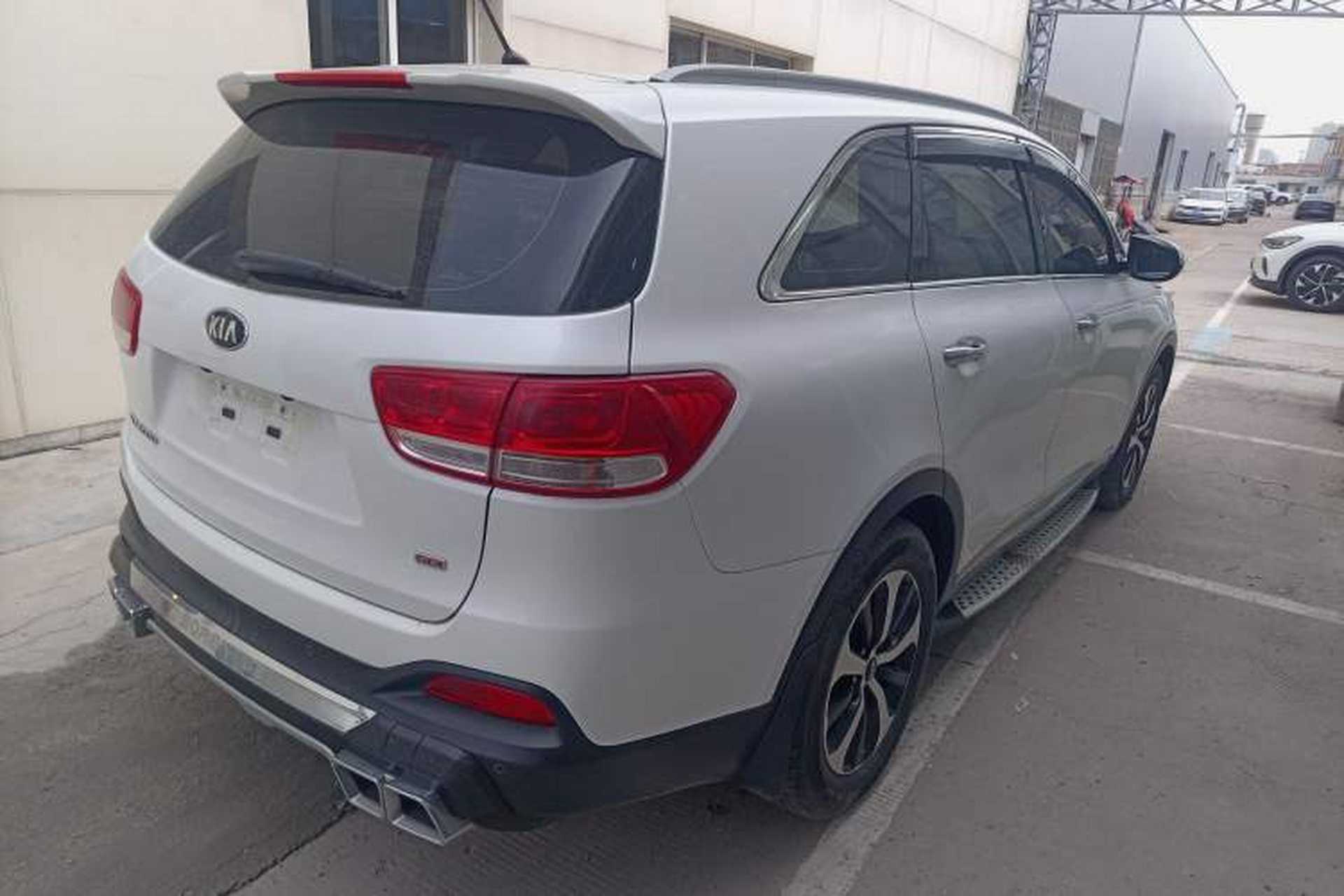 Used Kia Sorento 2015 Sorento L 2.4L Gasoline 4WD Sport Edition 7 Seats China IV Standard Rear Right 45 Deg