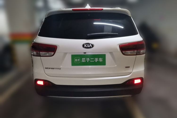 Used Kia Sorento 2015 Sorento L 2.4L Gasoline 4WD Elite Edition 5 Seats China IV Standard Rear