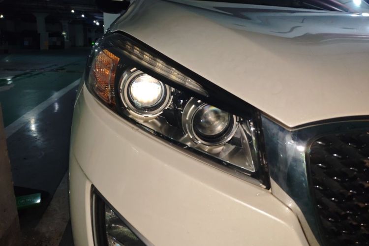 Used Kia Sorento 2015 Sorento L 2.4L Gasoline 4WD Sport Edition 5 Seats China IV Standard Right Front Headlight